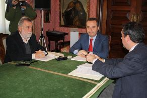 Photo of IU abandona la reunión del Pacto por Sevilla tras la negativa del PP a poner en marcha un Plan de Choque contra el Paro en la ciudad