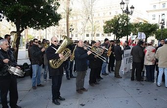 Photo of IU muestra su apoyo a los trabajadores de la Banda Sinfónica Municipal y denuncia el uso partidista que Zoido hace de sus actuaciones