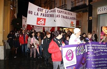 Photo of Centenares de personas se manifiestan en Sevilla por la igualdad “sin adjetivos” en el Día Internacional de la Mujer