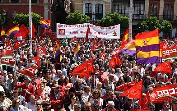 Photo of Más de 10.000 personas reclaman en Sevilla un cambio de políticas al Gobierno de Rajoy