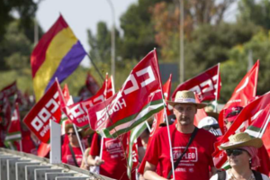 Photo of Militantes comunistas en la marcha por el empleo