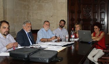 Photo of IU y Maeztu debaten la situación del Polígono Sur