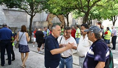 Photo of IU critica la «pantomima» de negociación orquestada por el PP para justificar los despidos y la privatización de Mercasevilla