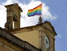 Photo of IU pide a Espadas que la bandera arcoíris vuelva a ondear en el Ayuntamiento con motivo del Día del Orgullo LGTBI