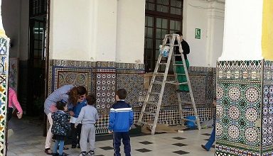 Photo of IU denuncia actuaciones de mantenimiento y pintura en el CEIP San Jacinto con los niños dentro