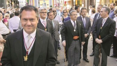 Photo of IU aboga por seguir el ejemplo de Zaragoza para que el Ayuntamiento de Sevilla deje de estar presente en actos religiosos