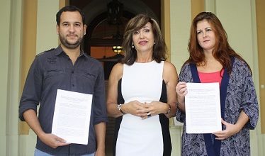 Photo of IU y Participa apoyan las reivindicaciones de la Asociación de Transexuales de Andalucía