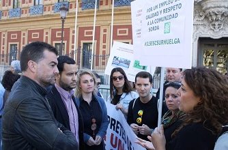 Photo of IU muestra su apoyo a la huelga de los intérpretes de lengua de signos de Canal Sur TV
