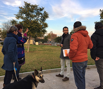 Rojas con la asociación para el esparcimiento canino de Sevilla en el parque de los Perdigones.